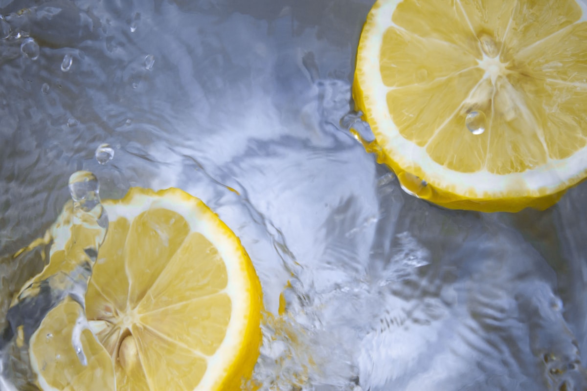 Fresh lemon water drop
